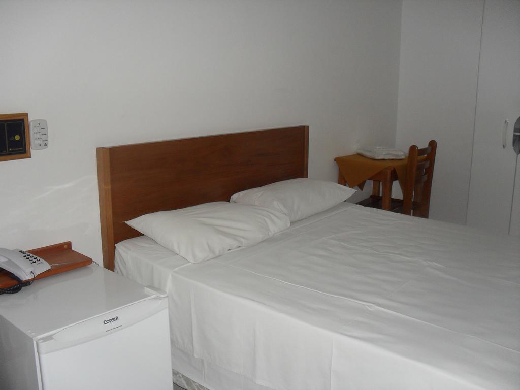 Hotel Beto Rocha Santa Fe do Sul Quarto foto
